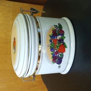 Knott's Berry Farm Foods Ceramic Canister